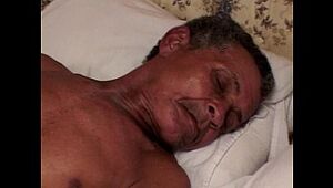 Old man getting some fat pussy